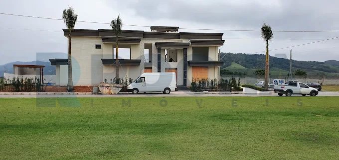 Casa 4 suítes para Venda no bairro Santa Regina em Camboriú