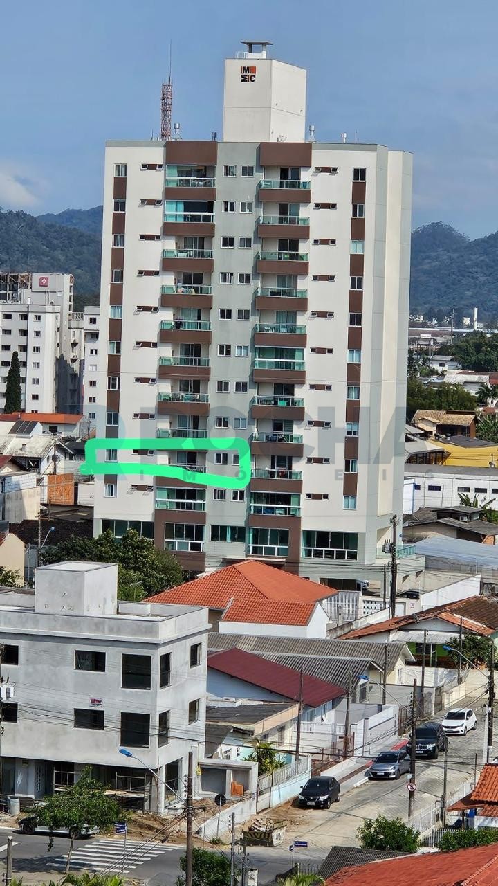 Apartamento no Bairro Cordeiros 