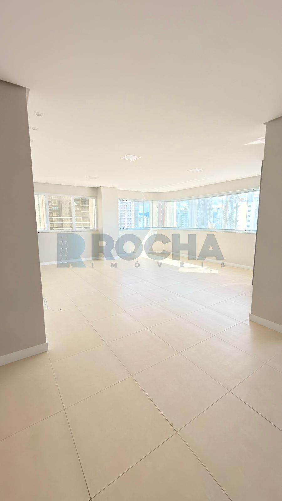 Apartamento 3 suítes para Venda no bairro Centro em Balneário Camboriú
