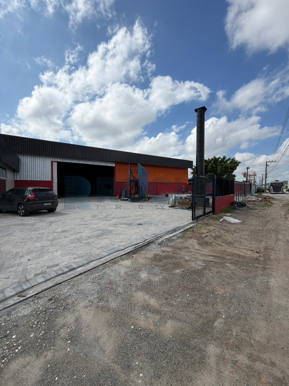 Galpão para Locação Anual no bairro Salseiros em Itajaí