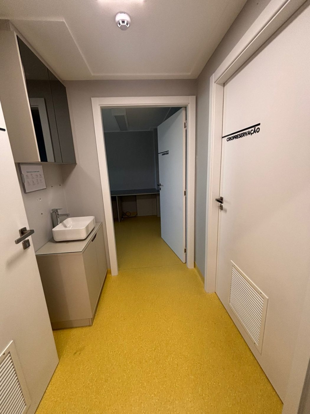 Sala comercial para Locação Anual no bairro Centro em Itajaí