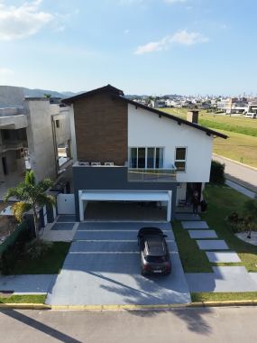Casa 4 suítes para Venda no bairro Santa Regina em Camboriú