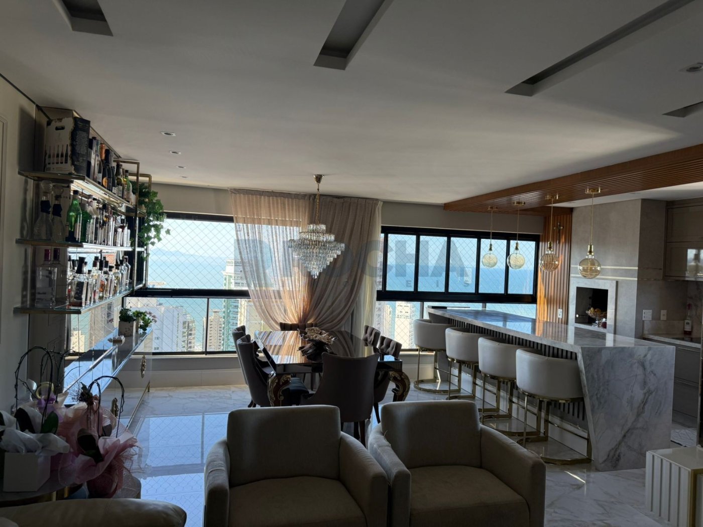 Apartamento 2 suítes para Venda no bairro Centro em Balneário Camboriú