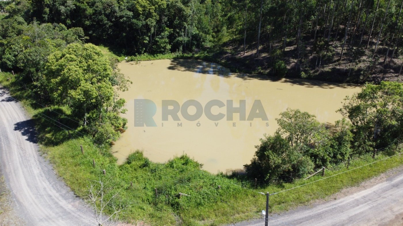 Sitio em Rio dos Cedros 