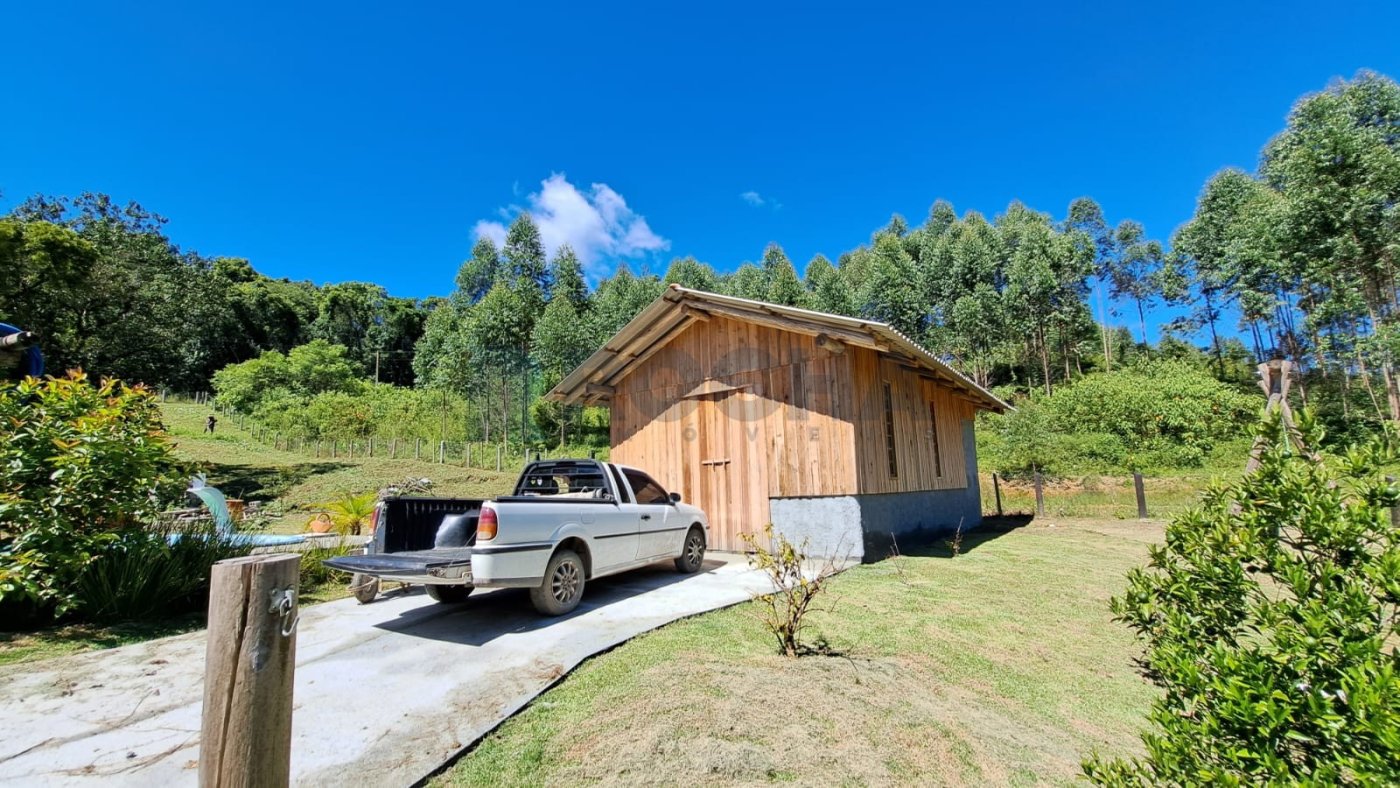 Sitio em Rio dos Cedros 